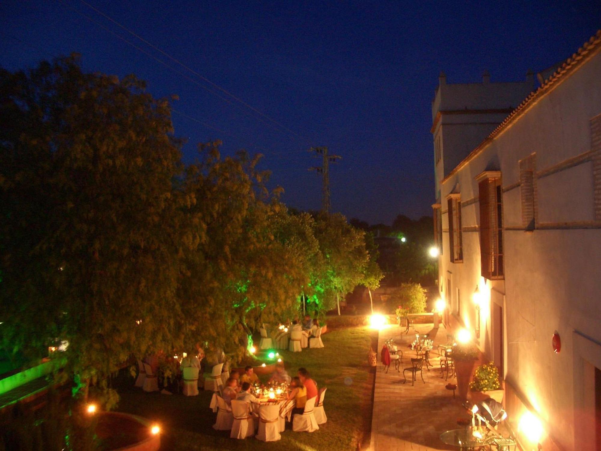 Hacienda Los Jinetes Carmona  Exterior photo
