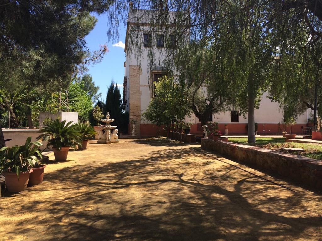 Hacienda Los Jinetes Carmona  Exterior photo