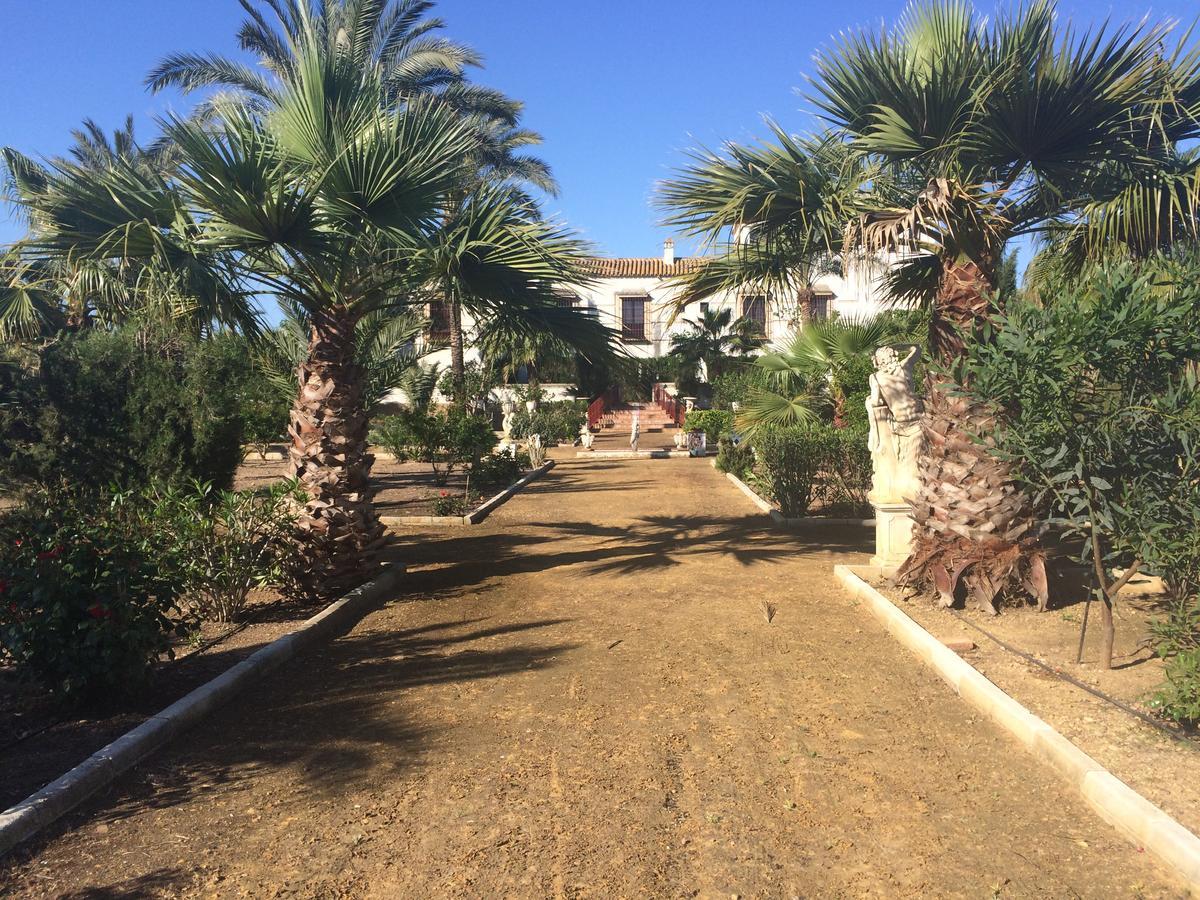 Hacienda Los Jinetes Carmona  Exterior photo